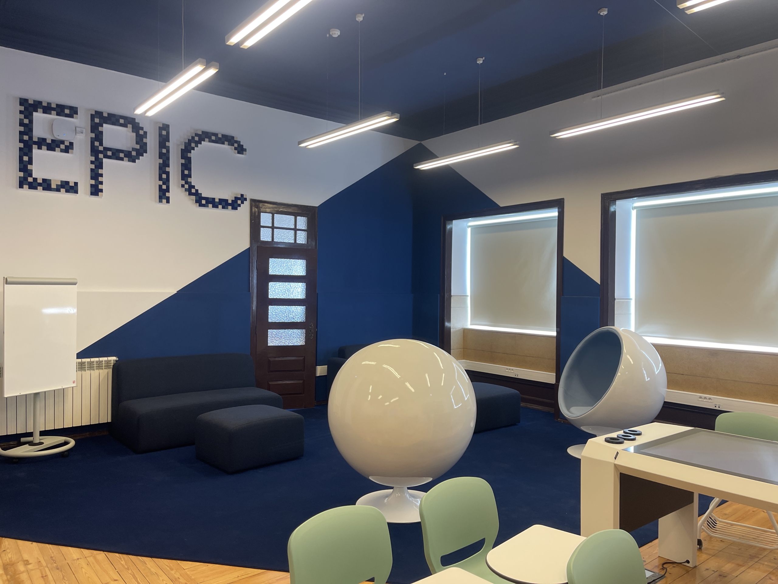 Sala EPIC da Universidade da Beira Interior, espaço de aprendizagem ativa criado pela EDIGMA